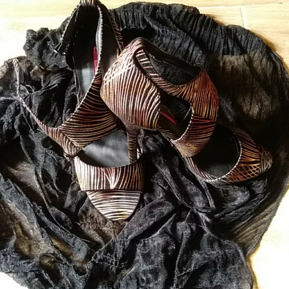 Ladies Shoes size 7.5